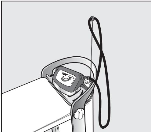 MIELE B3826 - Raccorder le tuyau vapeur - 3