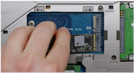 Crucial NC - Repérer l'emplacement m.2 pcie - 1