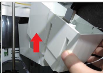 XYZ PRINTING da Vinci 2.0 - videz le bac d'égoutage - 3