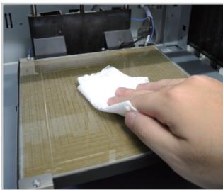 XYZ PRINTING da Vinci 2.0 - nettoyez le plateau d'impression une fois l'impression terminée - 1