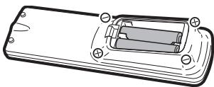 ONKYO BD-SP309 - Insertion des piles dans la télécommande - 2