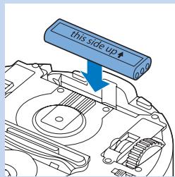 PHILIPS FC8820/01 - Insertion de la batterie rechargeable dans le robot - 3