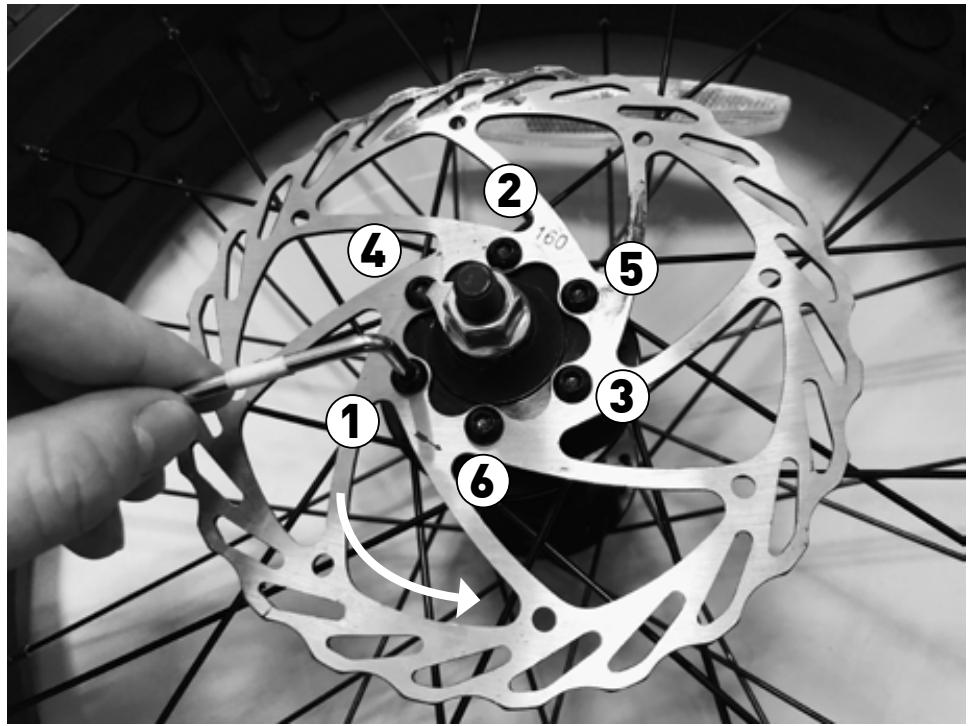 SUPER 73 735VELOELECTRIQUESUPER735G1BLACK - ACTION: gonflez les pneus - 4