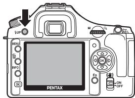 PENTAX K200D+KC+OBJ+DBG3+FT - Appuyez sur le bouton UP. - 1