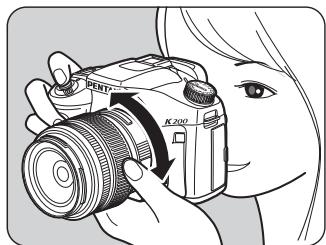 PENTAX K200D+KC+OBJ+DBG3+FT - Regardez le sujet dans le viseur. - 1