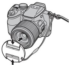 FUJIFILM FINEPIX S8400W - Le capuchon d'objectif - 1