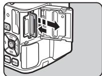 PENTAX K-70 - Insertion d'une carte mémoire - 3