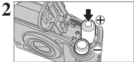 FUJIFILM FinePixE500 - Comment utiliser les piles - 2