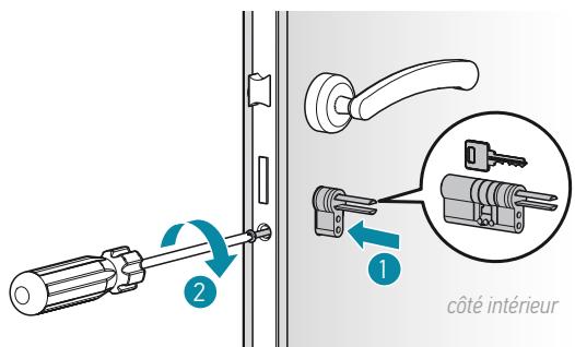SOMFY 4274164 - A3. Mettez en place le nouveau cylindre - 1