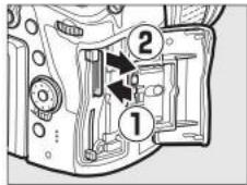 NIKON D780 - ■ Retrait des cartes mémoire - 1