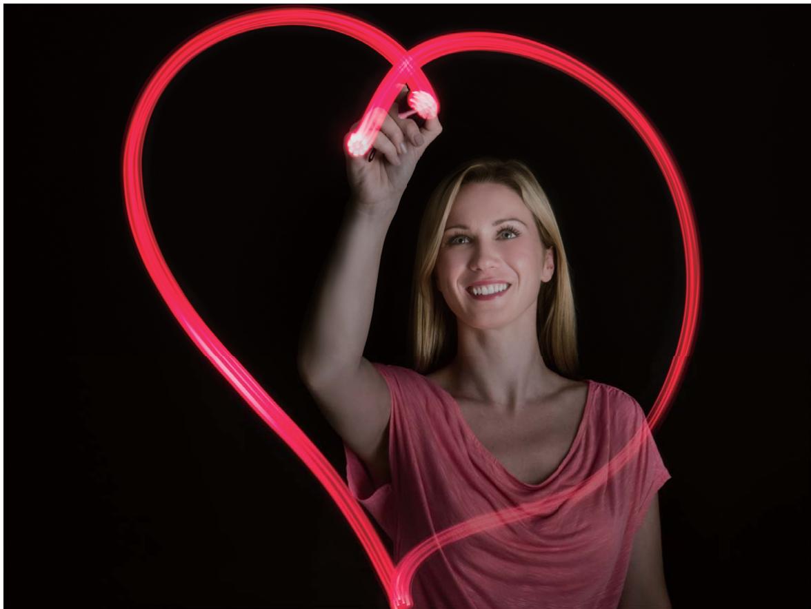 HONOR NC - Utilisez la lumière graffiti pour créer des motifs lumineux - 1