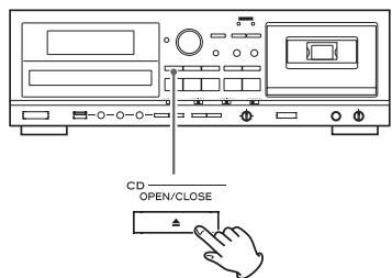 TEAC AD-RW900 - Ouverture du tiroir de disque - 1
