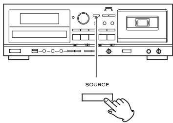TEAC AD-RW900 - Appuyez répétitivement sur la touche SOURCE jusqu'à sélection de la source à enregistrer (CD, TAPE ou LINE). - 1