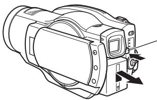 HITACHI DZ-BD 70E - Débranchement du cordon d'alimentation cc du caméscope - 1