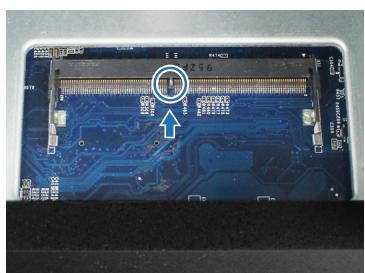 SYNOLOGY DS420+ - Pour installer le module de mémoire - 2