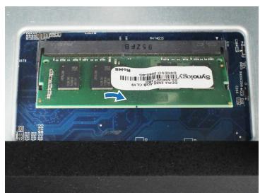 SYNOLOGY DS420+ - Pour installer le module de mémoire - 3