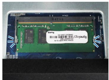 SYNOLOGY DS420+ - Pour installer le module de mémoire - 4