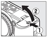 NIKON Z6 - Insertion de l'accumulateur et d'une carte mémoire - 1