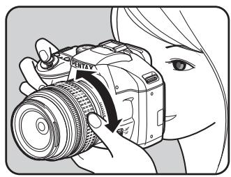 PENTAX KM+KC+2 OBJ.+FT+4GO - Regardez le sujet dans le viseur. - 1