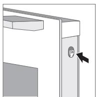 SCHOLTES SOMG1310X - Enlever le capot de la porte - 2
