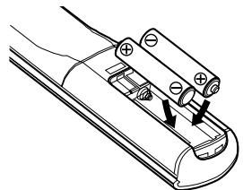 DENON PMA 1510 SIL - Insertion des piles - 2