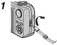 FUJIFILM A800 - Fixation de la dragonne - 1