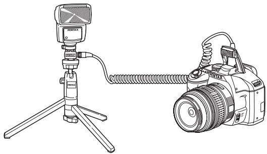 PENTAX K-M - Utilisation du flash incorporé avec le flash externe - 1