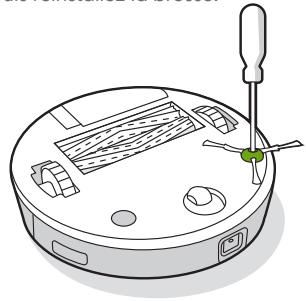 IROBOT J7558 - Nettoyage de la rosse latérale - 1
