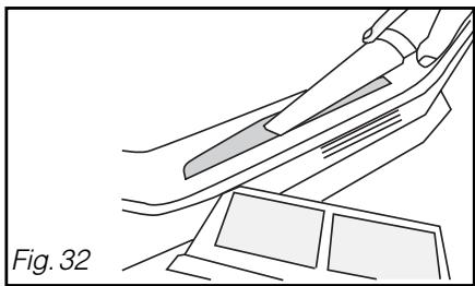 BRANDT VAP 831 FCO - Nettoyage du logement du filtre - 1