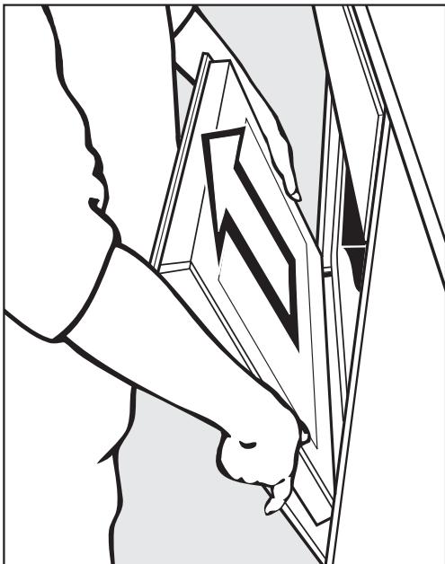 MIELE 7261 - Démonter la porte - 3