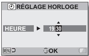 SANYO SH1 ROUGE - Régler l'horloge. - 1