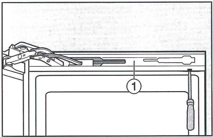 MIELE KWTN14826SDEED - Retirer l'amortisseur de fermeture de porte du haut : - 1
