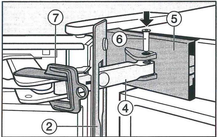MIELE KWTN14826SDEED - Remonter l'amortisseur de fermeture de porte du haut : - 4
