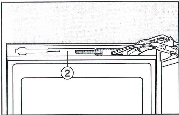 MIELE KWTN14826SDEED - Remonter l'amortisseur de fermeture de porte du haut : - 5