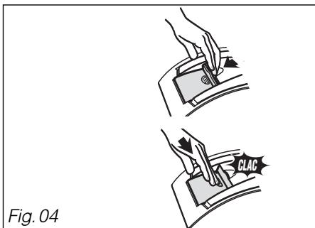 BRANDT ETE 6716 F - Introduction du LINGE dans le tambour - 1