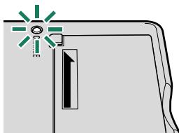 FUJIFILM X-TS - Branchez le chargeur. - 1