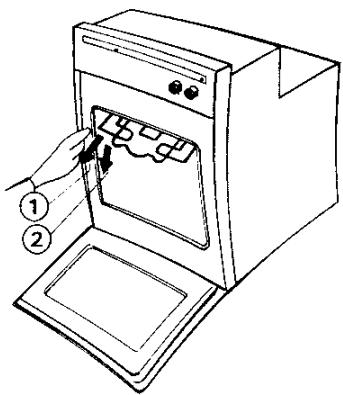 WHIRLPOOL AKZ 122/01 NB - Remplacement de la lampe latérale (selon le modèle) - 3
