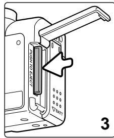 MINOLTA DiMAGE F200 - Chargement de la carte-mémoire - 3