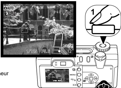 MINOLTA DiMAGE F200 - Sélection de la zone de mise au point - 3