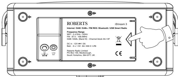 ROBERTS RadioI-STREAM 3 - Utilisation de la batterie à l'aide de batteries alcalines - 1