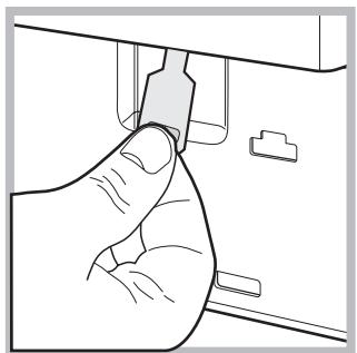 HOTPOINT ARMXXL125 - Ouverture manuelle de la porte hublot - 4