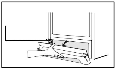 ARTHUR MARTIN AUF2900 - Retrait de la grille de ventilation - 1