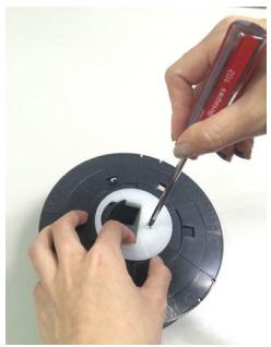 XYZ PRINTING 35DDA VINCI MINI PLUS - Installation de la bague de l'axe de la bobine de filament - 1