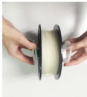 XYZ PRINTING 35DDA VINCI MINI PLUS - Installation de la bague de l'axe de la bobine de filament - 7