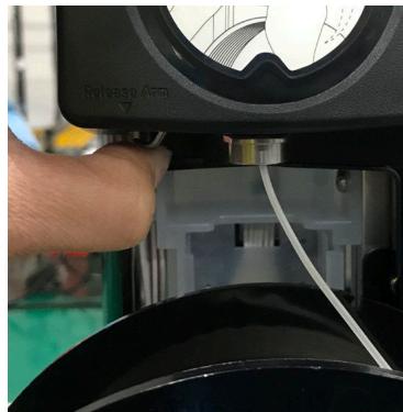 XYZ PRINTING 35DDA VINCI MINI PLUS - Installation du filament - 9