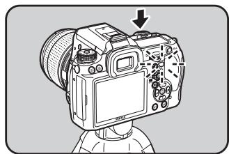 PENTAX K7+DA 18-55MM WR - Appuyez sur le déclencheur à fond. - 2