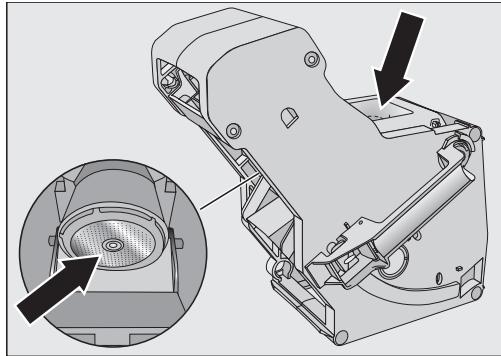 MIELE CVA7445PRESTIGE - Nettoyer l'unité de percolation et l'intérieur - 3