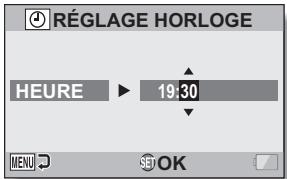 SANYO CG100 - Réglez l'horloge. - 1