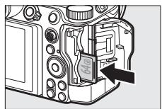 NIKON Z 61I - Insérez l'accumulateur (7) - 2