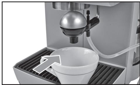 SAECO MAGIC CAPPUCINO ARG - i Nota: do tubo de aspiracao poderiam sair uns salpicos de agua quente; se precisar dirija o tubo para a bandeja de limpeza. - 2